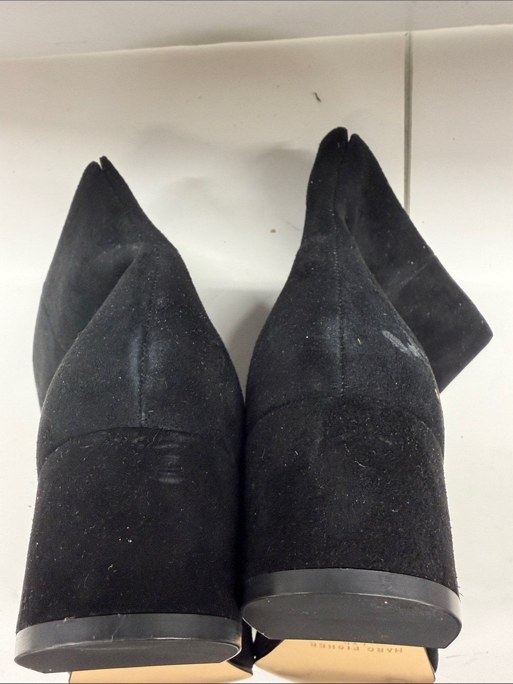 New Marc Fisher Classic Black Pointed-Toe Suede Ankle Boots Women’s size 8 - Picture 7 of 7